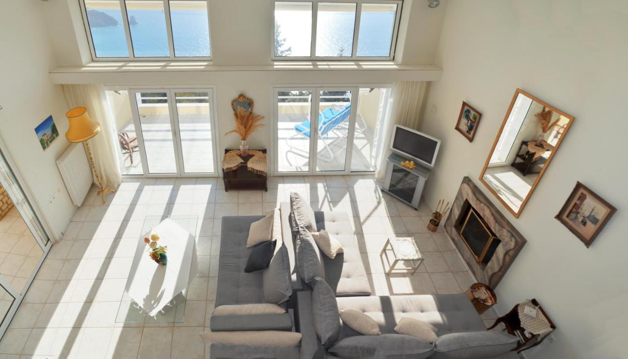 Villa Alibertini Agios Gordios  Exteriör bild