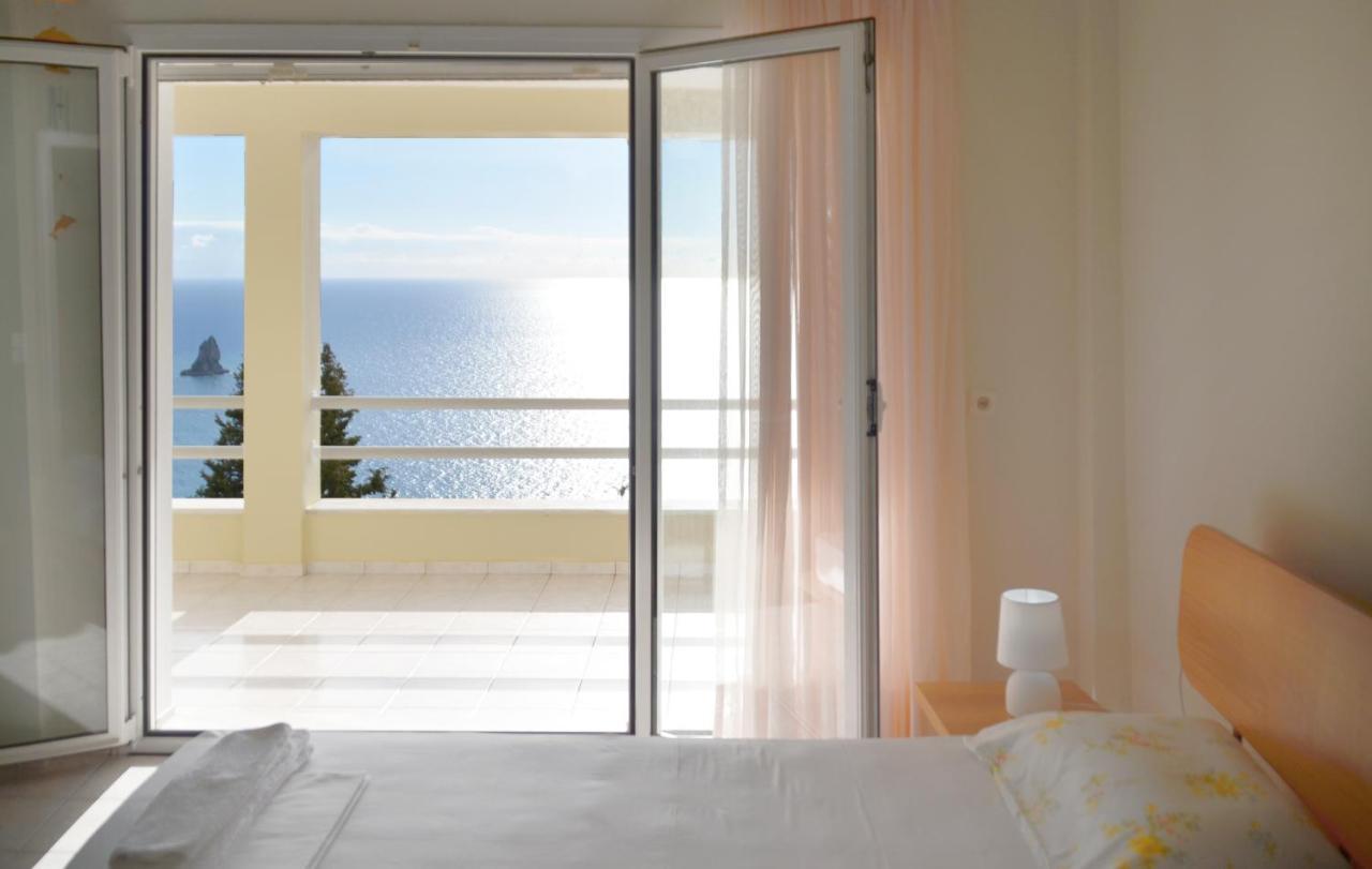 Villa Alibertini Agios Gordios  Exteriör bild
