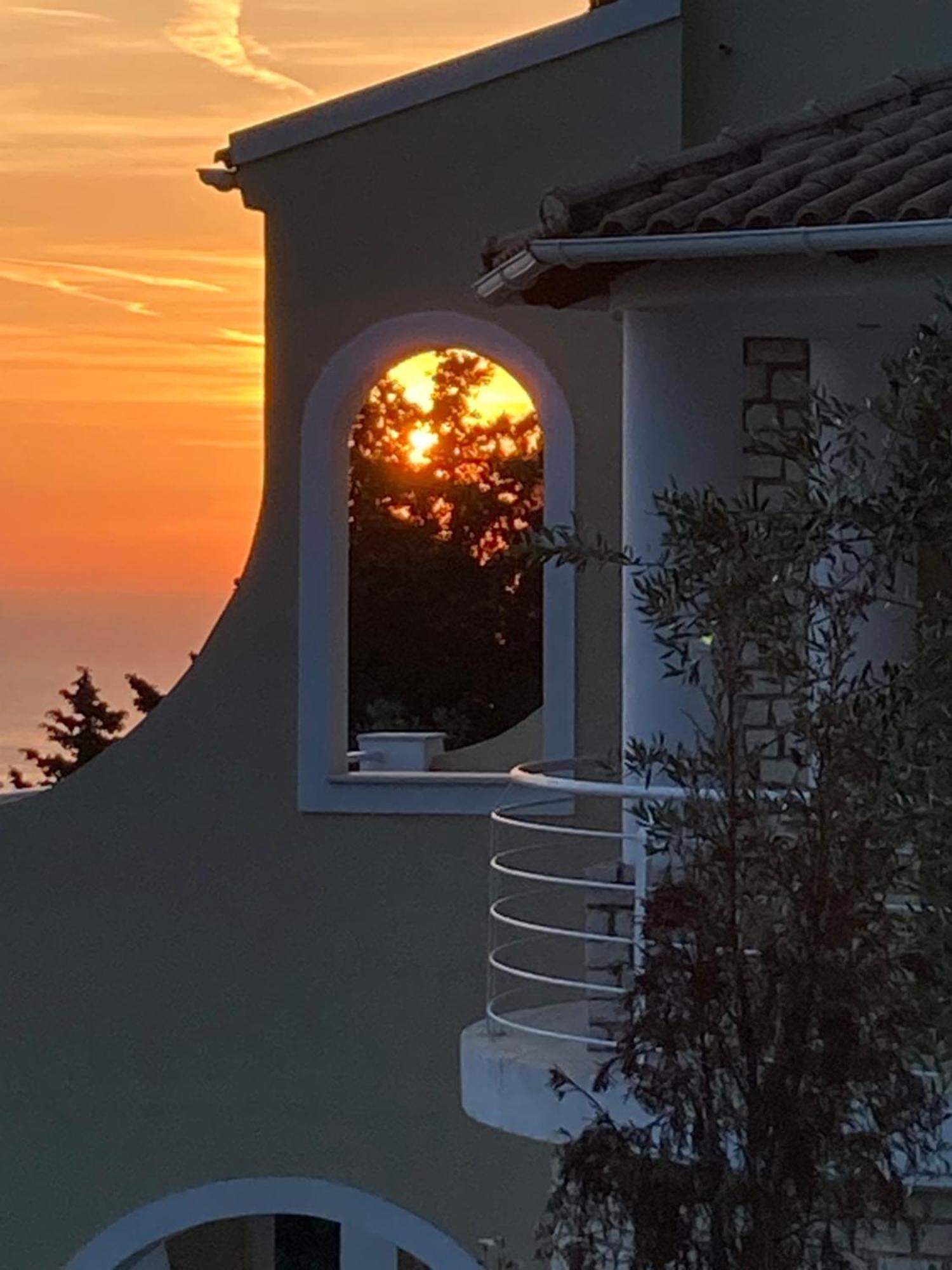 Villa Alibertini Agios Gordios  Exteriör bild